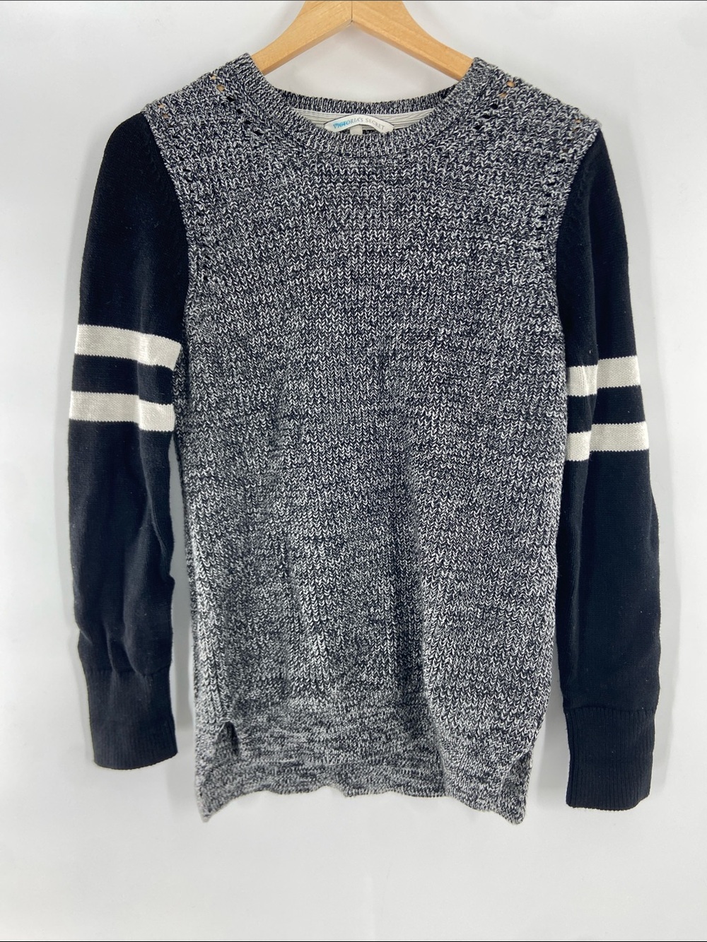 Victoria's Secret Black and White Sweater Size M Gently Used